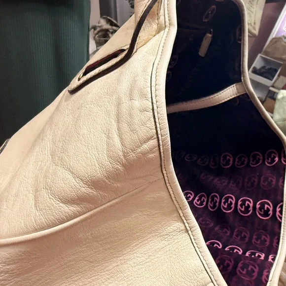 Gucci White Leather Privacy Tote - excellent pre loved condition - Picture 11 of 12